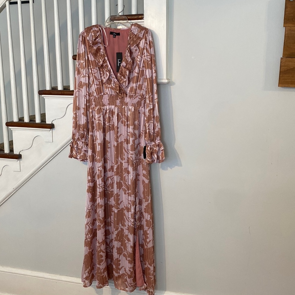Lulus Maxi Dress. Never worn